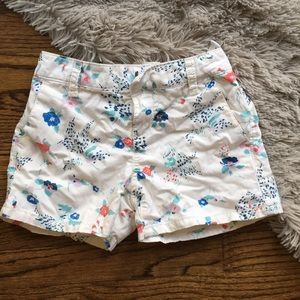 💜Old Navy girls patterned shorts